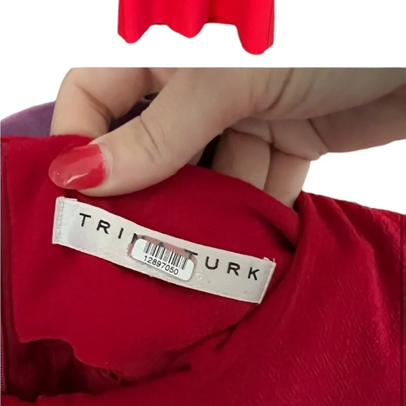 Trina Turk dress size 0. Size tag missing. See measurements excellent condition - Picture 4 of 6